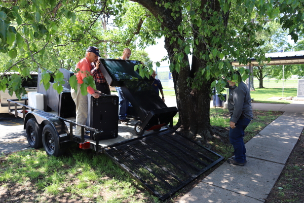 05-03-25_Delivering Exhibit Displays_0008