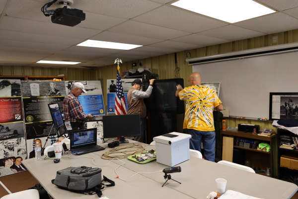 05-03-25_Delivering Exhibit Displays_0011