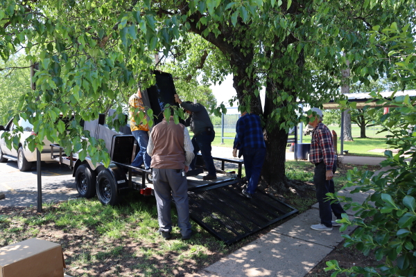 05-03-25_Delivering Exhibit Displays_0012