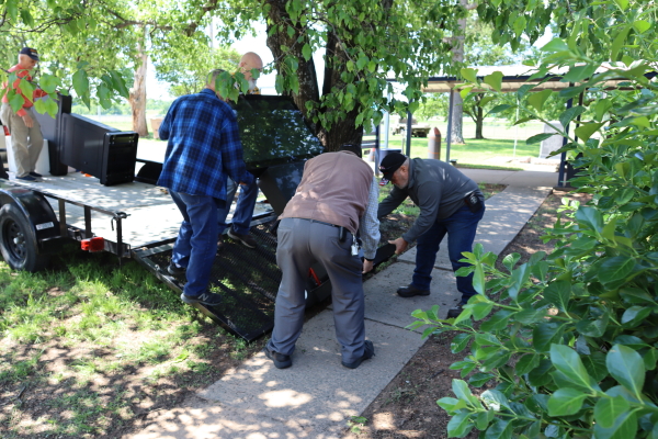 05-03-25_Delivering Exhibit Displays_0018